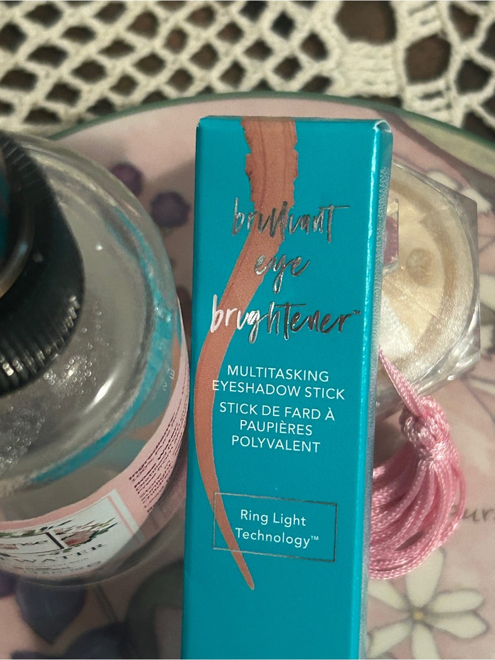 THRIVE CAUSEMETICS BRILLIANT EYE BRIGHTENER EYE SHADOW STICK